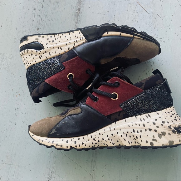 Gently used Steve Madden CLIFF Olive Multi green camo rebooted sneakers. - Picture 3 of 11